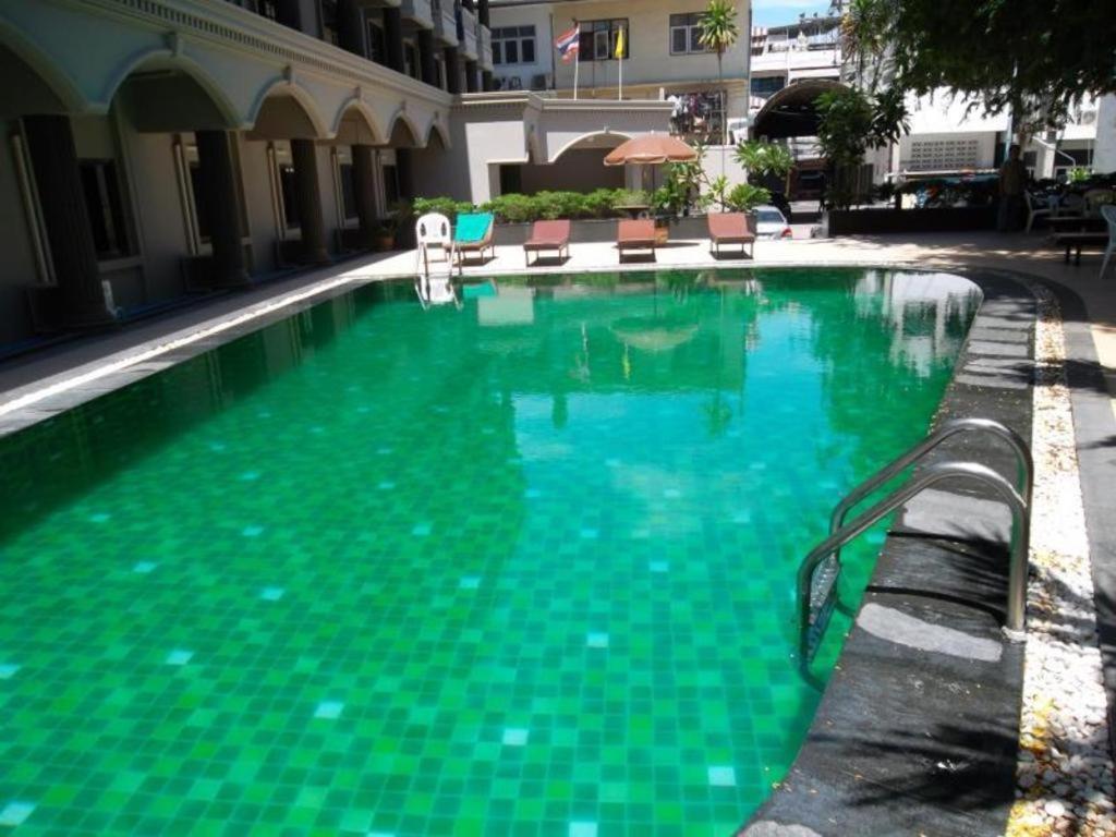 Honey Lodge Pattaya Εξωτερικό φωτογραφία