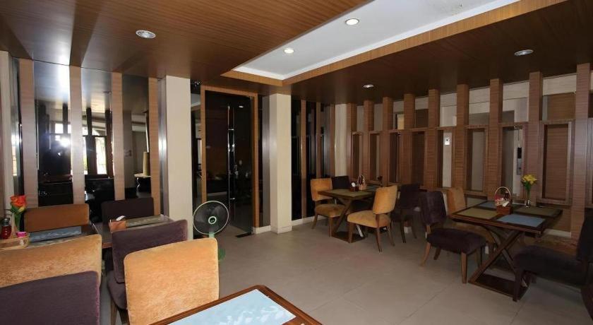 Honey Lodge Pattaya Εξωτερικό φωτογραφία
