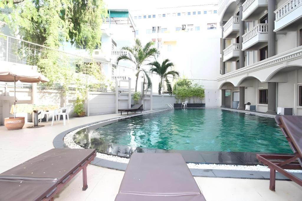 Honey Lodge Pattaya Εξωτερικό φωτογραφία